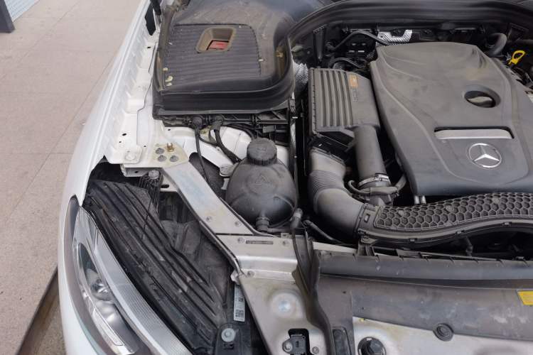 Used Mercedes-Benz GLC 2019 GLC 300 L 4MATIC Dynamic Model Engine Bay Right