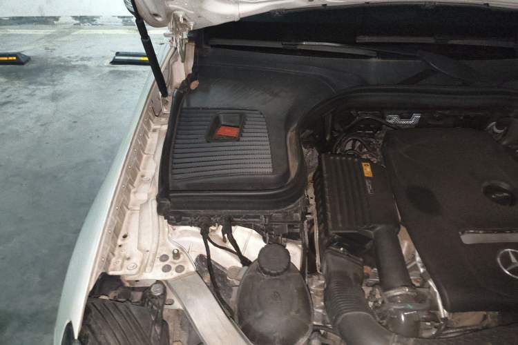 Used Mercedes-Benz GLC 2019 GLC 260 4MATIC Luxury Model Engine Bay Right