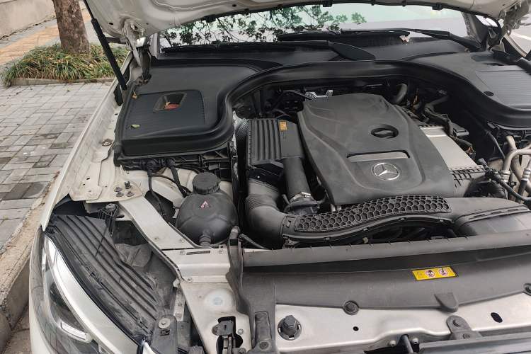 Used Mercedes-Benz GLC 2019 Facelift GLC 260 L 4MATIC Luxury Model Engine Bay Right