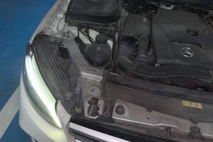 Used Mercedes-Benz GLC 2019 GLC 260 L 4MATIC Luxury Model Engine Bay Right