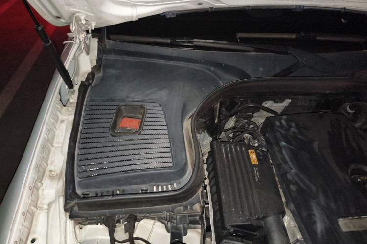 Used Mercedes-Benz GLC 2019 GLC 200 L 4MATIC Engine Bay Right