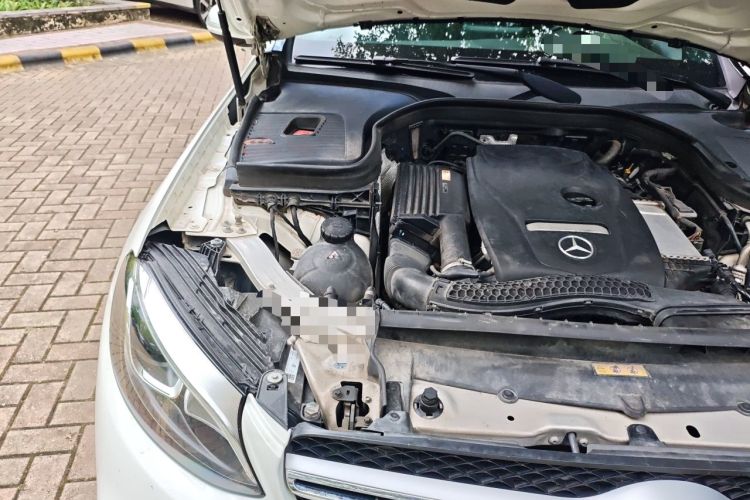 Used Mercedes-Benz GLC 2019 GLC 260 L 4MATIC Dynamic Model Engine Bay Right