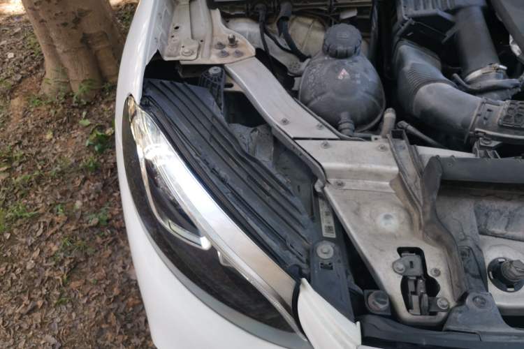 Used Mercedes-Benz GLC 2019 GLC 260 L 4MATIC Dynamic Model Engine Bay Right