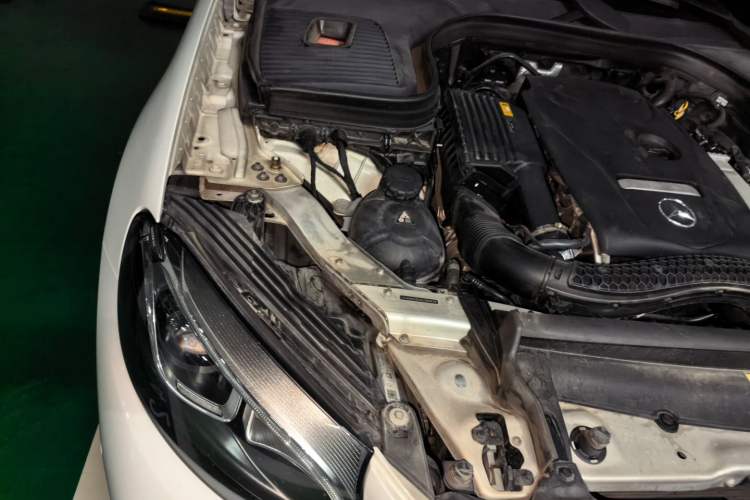 Used Mercedes-Benz GLC 2019 GLC 260 L 4MATIC Dynamic Model Engine Bay Right
