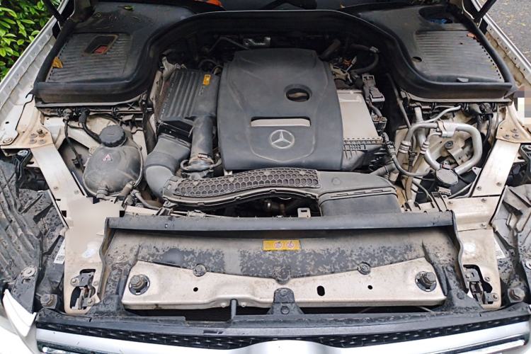 Used Mercedes-Benz GLC 2019 GLC 300 L 4MATIC Dynamic Model Engine Bay