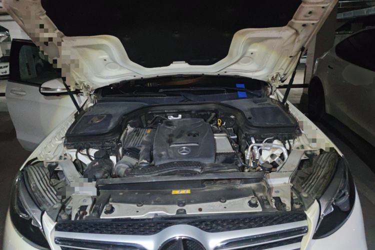Used Mercedes-Benz GLC 2019 GLC 260 4MATIC Luxury Model Engine Bay