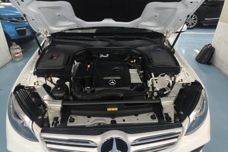 Used Mercedes-Benz GLC 2019 GLC 260 4MATIC Luxury Model Engine Bay