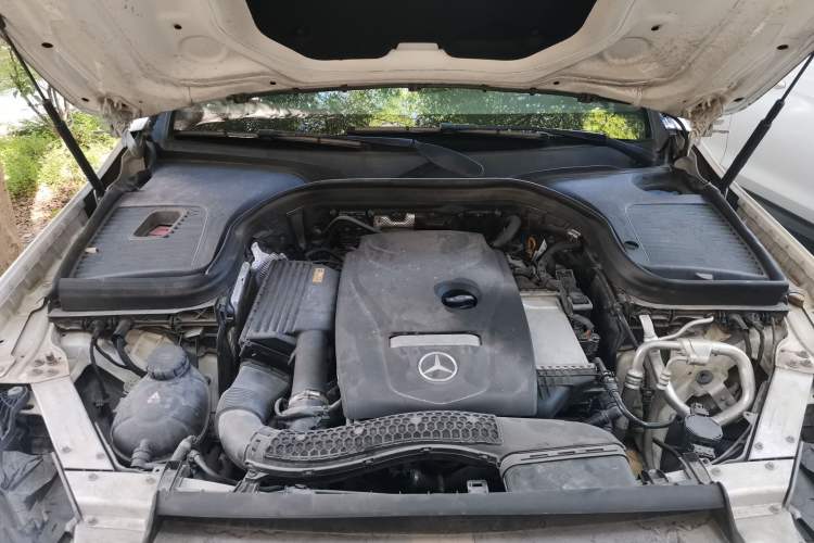 Used Mercedes-Benz GLC 2019 GLC 260 L 4MATIC Dynamic Model Engine Bay