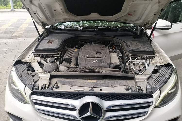 Used Mercedes-Benz GLC 2019 GLC 260 4MATIC Luxury Model Engine Bay