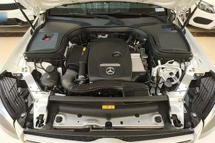 Used Mercedes-Benz GLC 2019 GLC 260 L 4MATIC Dynamic Model Engine Bay