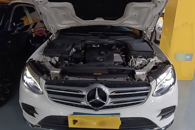Used Mercedes-Benz GLC 2019 GLC 260 4MATIC Luxury Model Engine Bay
