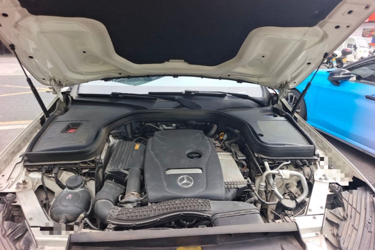 Used Mercedes-Benz GLC 2019 GLC 260 L 4MATIC Dynamic Model Engine Bay