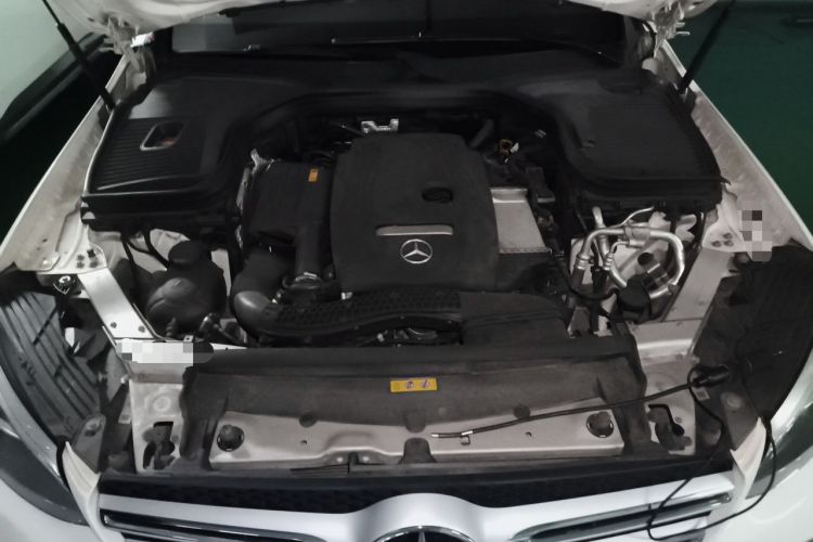 Used Mercedes-Benz GLC 2019 GLC 260 L 4MATIC Dynamic Model Engine Bay