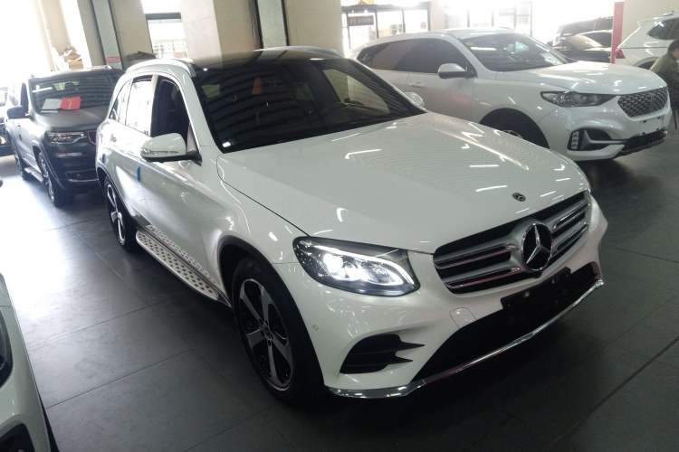 Used Mercedes-Benz GLC 2019 GLC 260 L 4MATIC Luxury Model Exterior 1