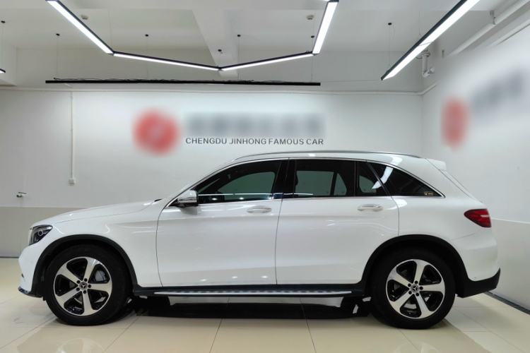 Used Mercedes-Benz GLC 2019 Facelift GLC 260 L 4MATIC Luxury Model Exterior 1