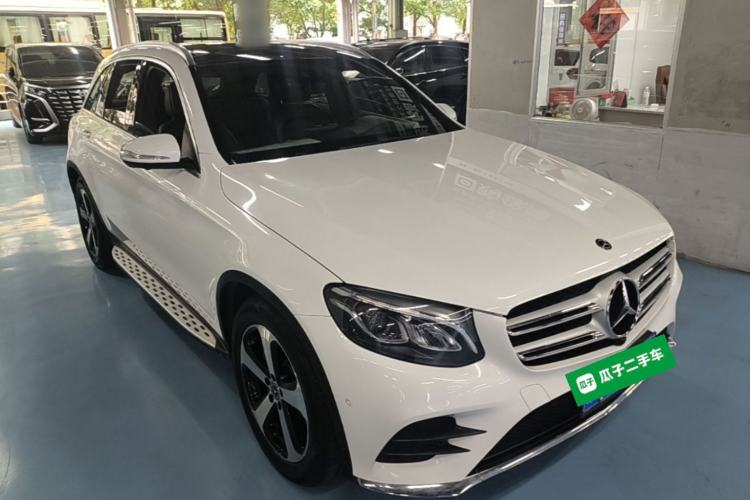 Used Mercedes-Benz GLC 2019 GLC 260 4MATIC Luxury Model Exterior 1