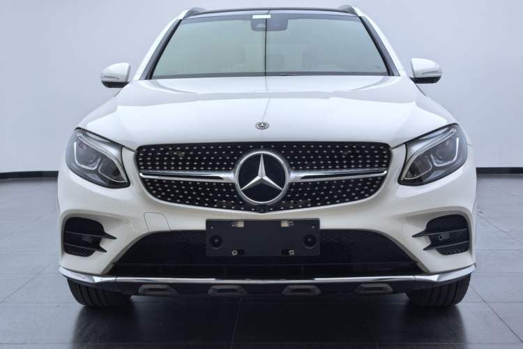 Used Mercedes-Benz GLC 2019 Facelift GLC 260 L 4MATIC Luxury Model Exterior 1