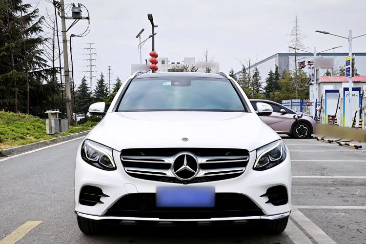 Used Mercedes-Benz GLC 2019 GLC 260 4MATIC Luxury Model Exterior 1