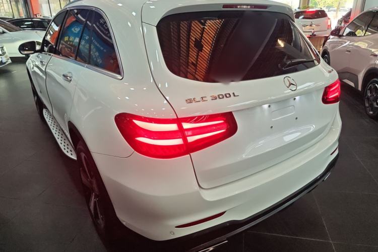 Used Mercedes-Benz GLC 2019 Refreshed GLC 300 L 4MATIC Dynamic Edition Exterior 2