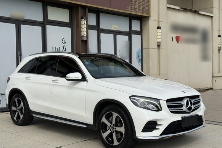 Used Mercedes-Benz GLC 2019 Facelift GLC 260 L 4MATIC Luxury Model Exterior 2