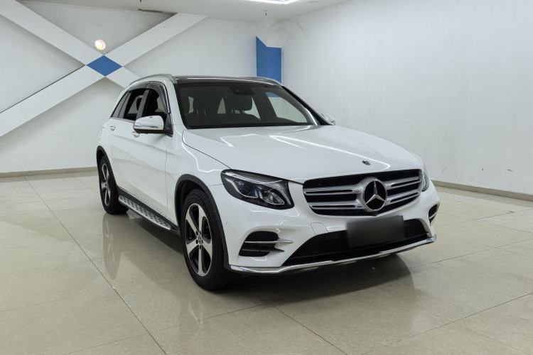 Used Mercedes-Benz GLC 2019 Facelift GLC 260 L 4MATIC Luxury Model Exterior 2