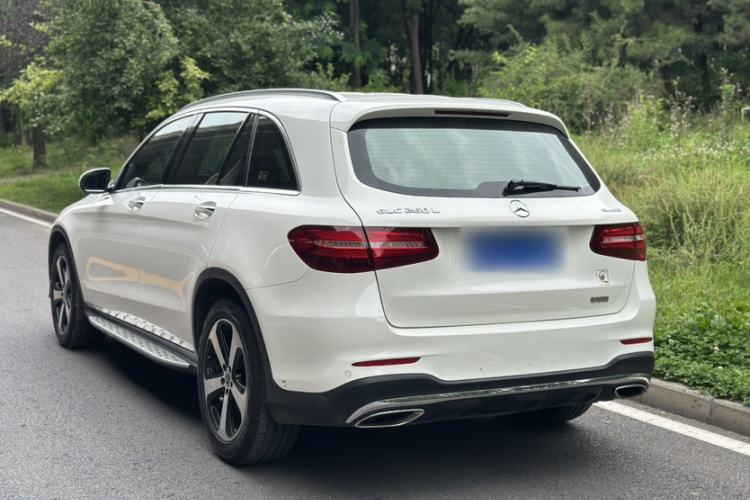 Used Mercedes-Benz GLC 2019 Facelift GLC 260 L 4MATIC Luxury Model Exterior 2