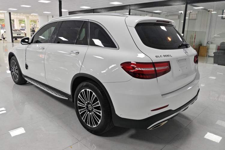 Used Mercedes-Benz GLC 2019 GLC 260 L 4MATIC Dynamic Model Exterior 2