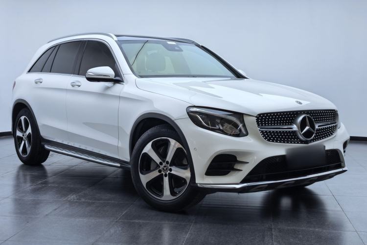 Used Mercedes-Benz GLC 2019 Facelift GLC 260 L 4MATIC Luxury Model Exterior 2