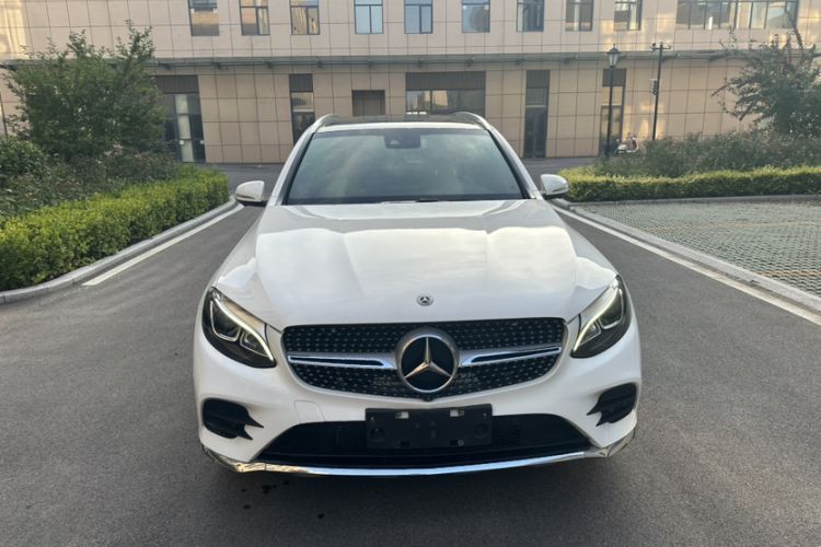 Used Mercedes-Benz GLC 2019 Facelift GLC 260 L 4MATIC Luxury Model Exterior 2