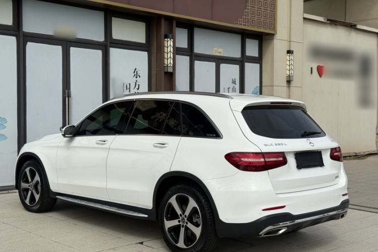 Used Mercedes-Benz GLC 2019 Facelift GLC 260 L 4MATIC Luxury Model Exterior 3
