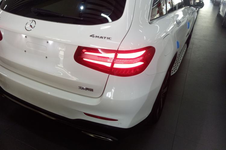 Used Mercedes-Benz GLC 2019 GLC 260 L 4MATIC Luxury Model Exterior 3