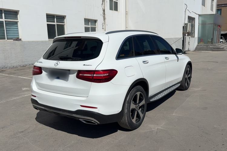 Used Mercedes-Benz GLC 2019 Facelift GLC 260 L 4MATIC Luxury Model Exterior 3