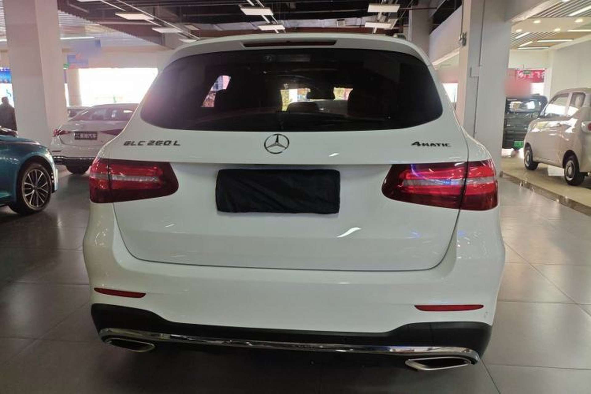 Used Mercedes-Benz GLC 2019 Facelift GLC 260 L 4MATIC Luxury Model Exterior 3