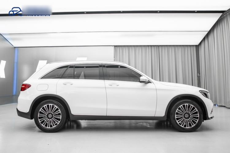 Used Mercedes-Benz GLC 2019 GLC 260 L 4MATIC Dynamic Model Exterior 3