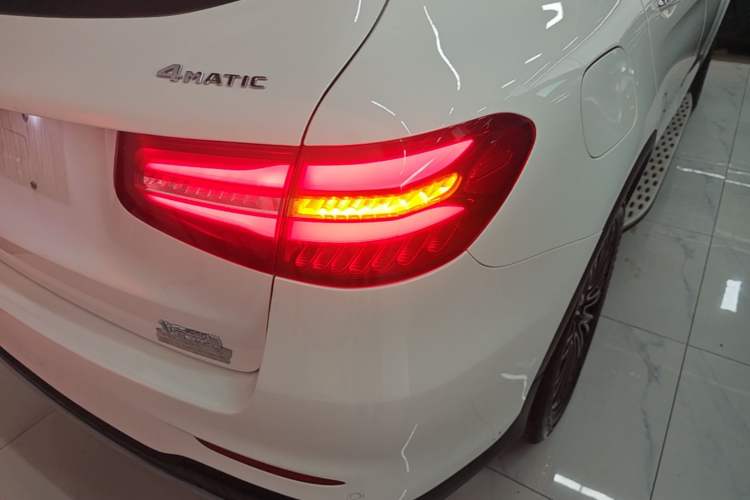 Used Mercedes-Benz GLC 2019 GLC 260 L 4MATIC Dynamic Model Exterior 3