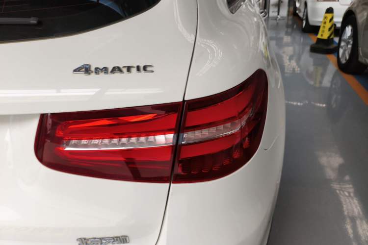 Used Mercedes-Benz GLC 2019 GLC 260 L 4MATIC Dynamic Model Exterior 3