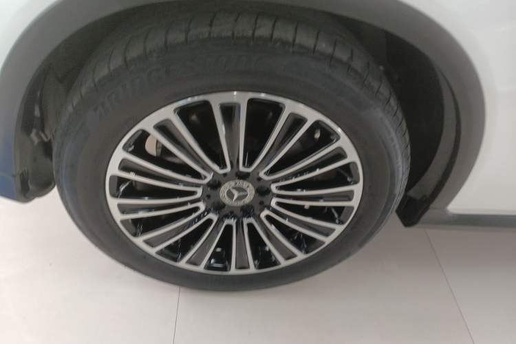 Used Mercedes-Benz GLC 2019 GLC 200 L 4MATIC Exterior 4