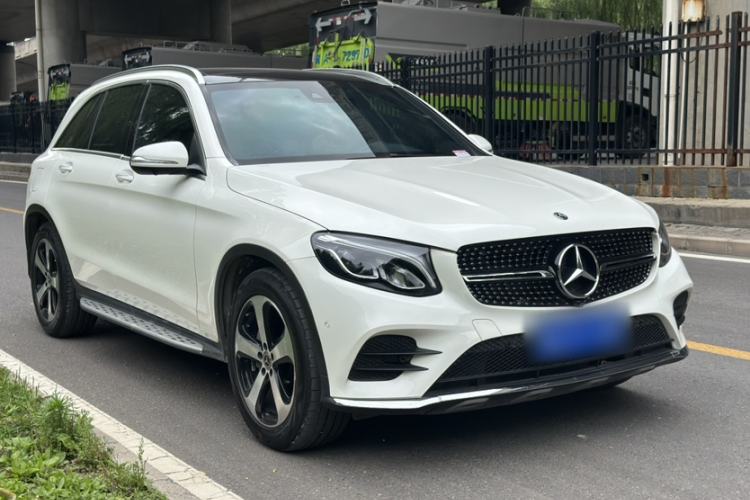 Used Mercedes-Benz GLC 2019 Facelift GLC 260 L 4MATIC Luxury Model Exterior 4