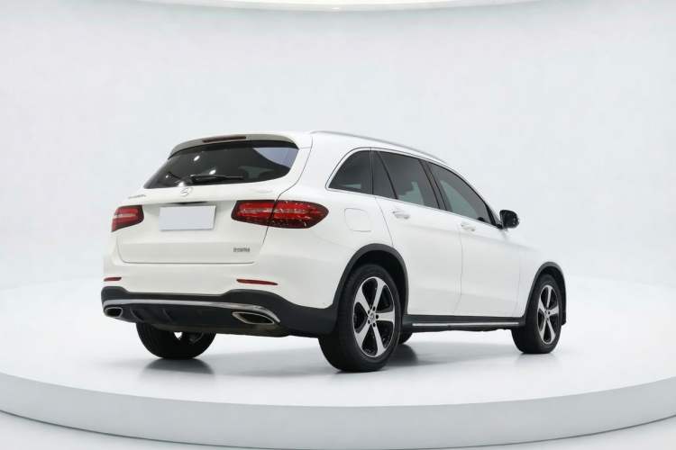 Used Mercedes-Benz GLC 2019 Facelift GLC 260 L 4MATIC Luxury Model Exterior 4