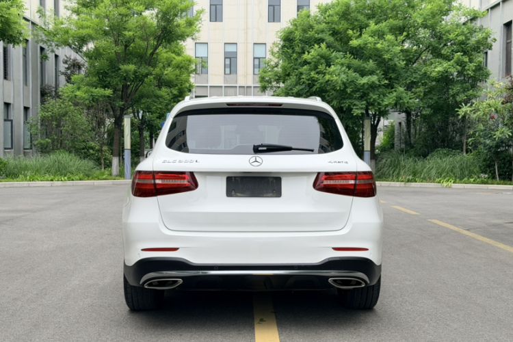 Used Mercedes-Benz GLC 2019 Facelift GLC 260 L 4MATIC Luxury Model Exterior 4