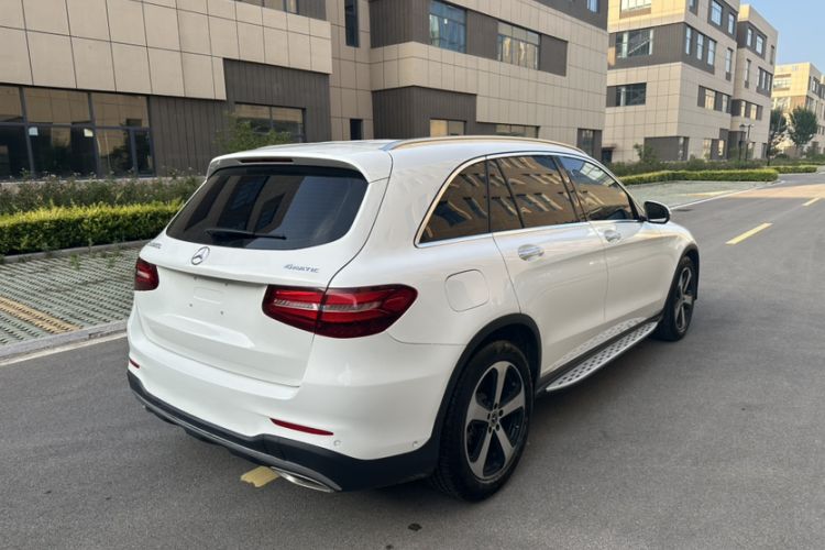 Used Mercedes-Benz GLC 2019 Facelift GLC 260 L 4MATIC Luxury Model Exterior 4