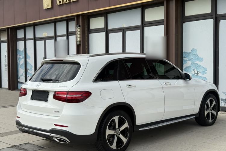 Used Mercedes-Benz GLC 2019 Facelift GLC 260 L 4MATIC Luxury Model Exterior 5