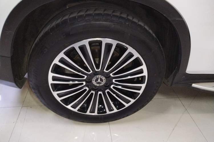Used Mercedes-Benz GLC 2019 GLC 260 L 4MATIC Dynamic Model Exterior 5