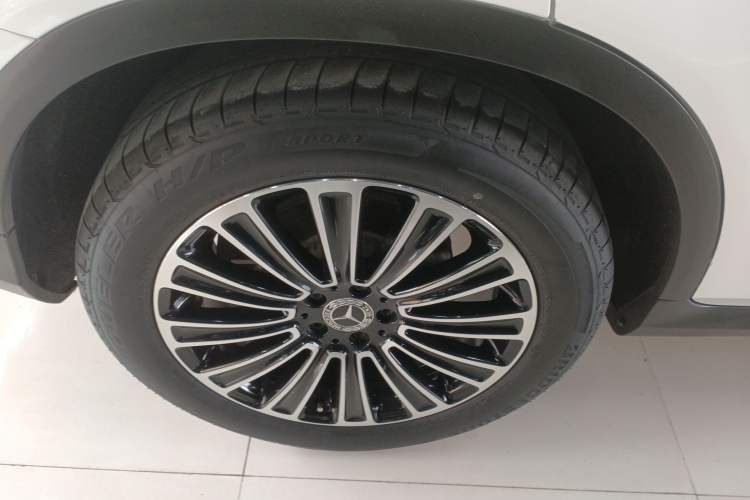 Used Mercedes-Benz GLC 2019 GLC 200 L 4MATIC Exterior 5