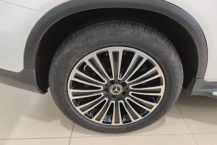 Used Mercedes-Benz GLC 2019 GLC 200 L 4MATIC Exterior 5