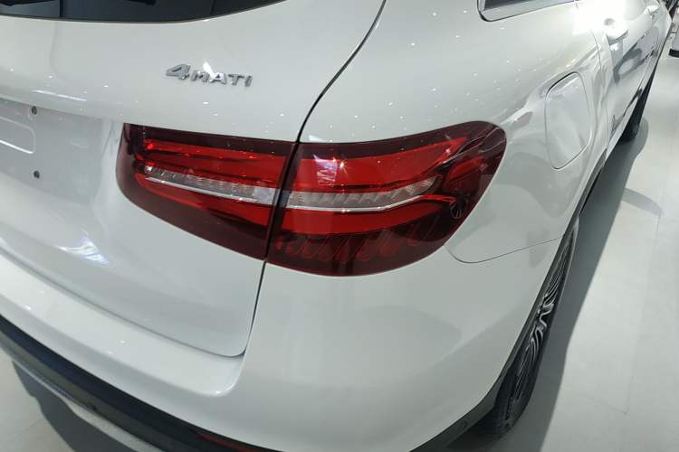Used Mercedes-Benz GLC 2019 GLC 200 L 4MATIC Exterior 6
