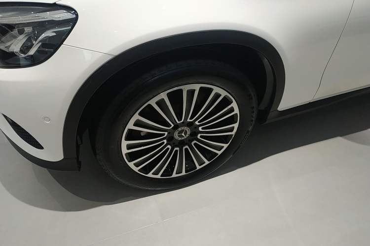 Used Mercedes-Benz GLC 2019 GLC 200 L 4MATIC Exterior 7