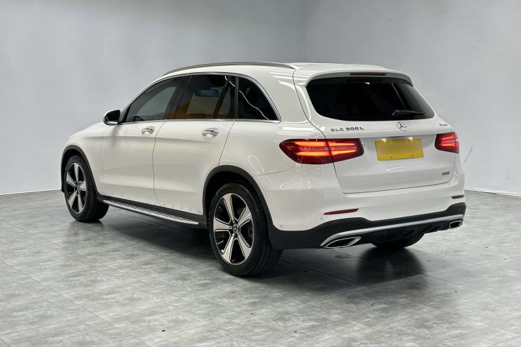 Used Mercedes-Benz GLC 2019 Refreshed GLC 300 L 4MATIC Dynamic Edition Exterior 9