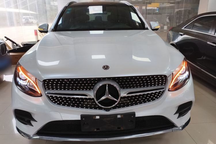 Used Mercedes-Benz GLC 2019 GLC 260 4MATIC Luxury Model Front