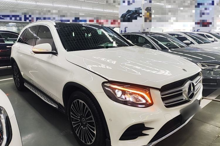 Used Mercedes-Benz GLC 2019 GLC 260 L 4MATIC Dynamic Model Front Right 45 Deg